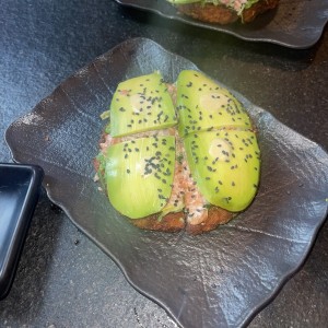 Sushi pizza