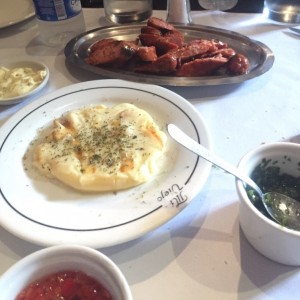 Quesos provolone y chorizo 