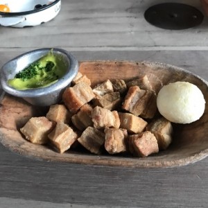chicharroncitos