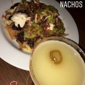 super nachos y spicy margarita