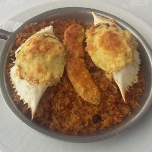 Jaiba gratinada y arroz con coco