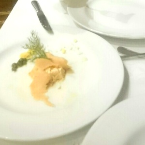 Salmon con finas hierbas entrada
