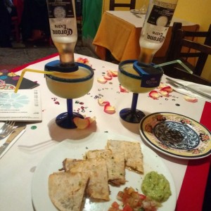 Catrina -bebida-; quesadillas -entrada-