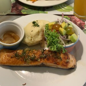 salmon con pure 