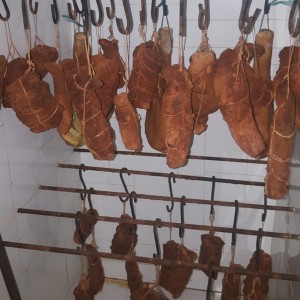 cerdo madurado con paprika y sal 