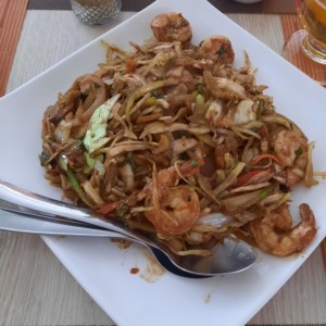 Chop Suey con langostinos 