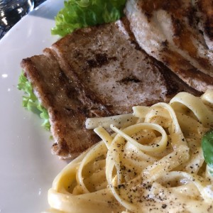 Robalo y Fetuccini Alfredo