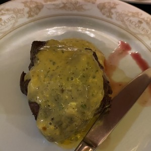 Lomo de res. Salsa bernesa. 