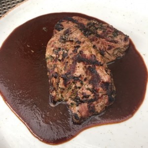 Tajadas de lomo en salsa de oporto