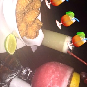 Granizado frutas, entrada de camarones apanados