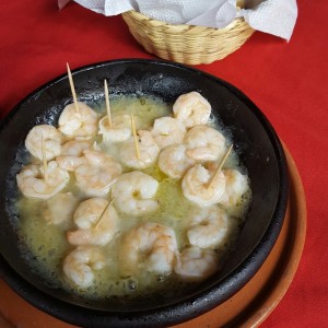 camarones al ajillo