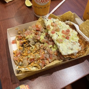 Nachos de Carne al Pastor con extra de Pollo y Queso