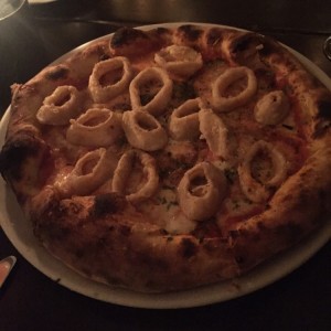 Pizza de Calamares Apanados