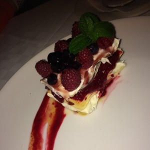 Milhoja de frutos rojos