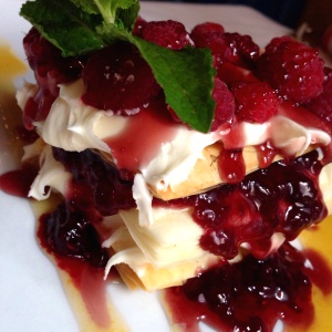 Miloja de mascarpone con frutos rojos