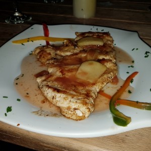 Pollo a la Plancha en Salsa de Manzana