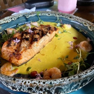 Salmon en salsa de curry