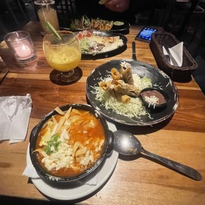 Sopa de tortilla, Flautas Mixtas, Burritos y Tacos mixtos