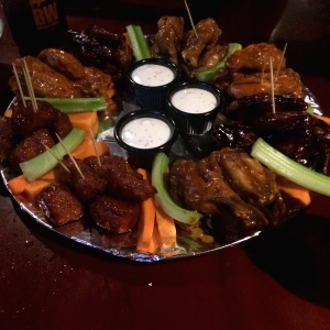 Sampler con chucks y alas
