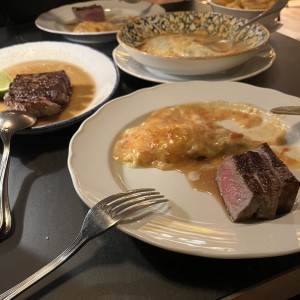 Canelones de espinaca y Entrecot