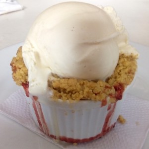 Crumble  de frutos rojos