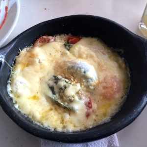 Huevos en cazuela de barro