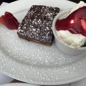 Brownie con helado