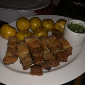 Chicharrones Carnudos