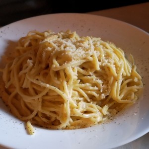 spaguetti caccio pepe