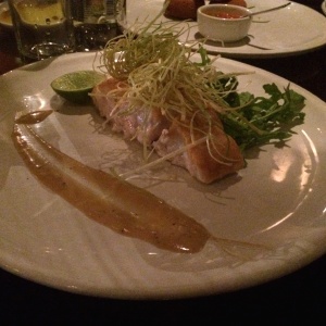 Pescado blanco con rugula y puerro