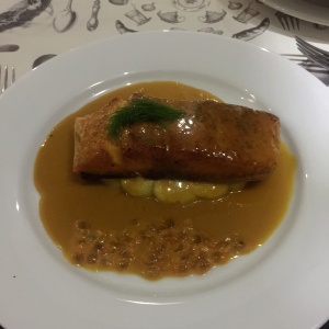 Salmon en salsa de maracuya