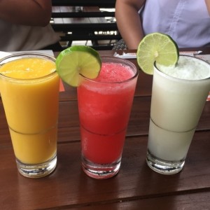 Jugo de Mango, Limonadas de Cereza y Coco