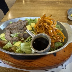Ensalada con res