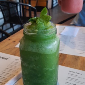 Limonada con yerbabuena 