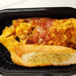 omelette de Tocineta y maduro 