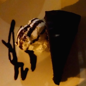 Torta de chocolate con helado