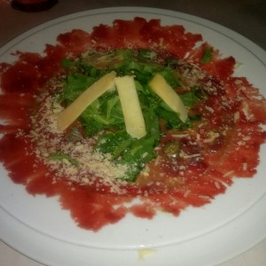 Entrada: Carpaccio de Lomo 