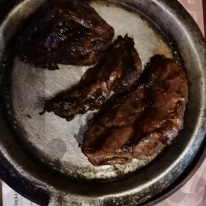 trio toro rojo