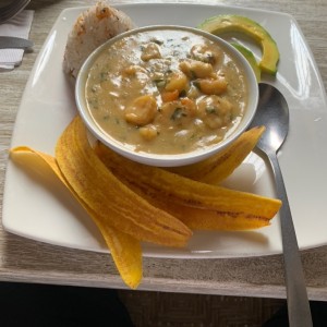 Encocado camarones y pescado