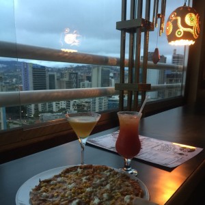fruit punch, vodka con parchita y pizza catatumbo