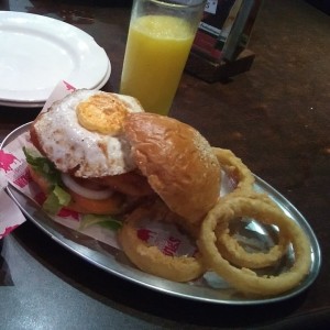 Homero Simpson y frappe de parchita 