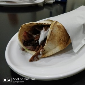 shawarma de carne con kibbe.