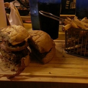 Big Bacon Boss y Sevillana