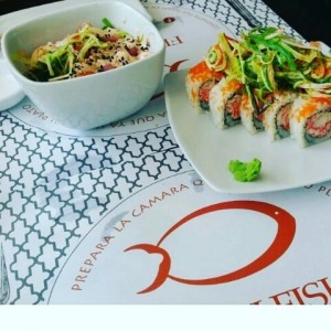 Ensalada Neptuno y Crazy Roll
