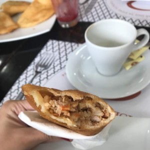 empanada de pescado, mundial