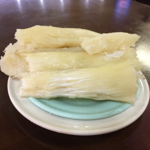 1/2 Racion de Yuca sancochada