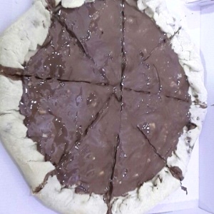 Pizza nutella borde de pirulin sin topping