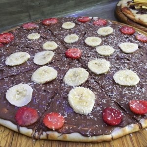 pizza nutella y frutas