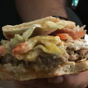 burger pizza , un close up