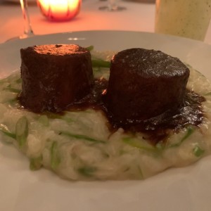 Cordero con Risotto de Esparragos